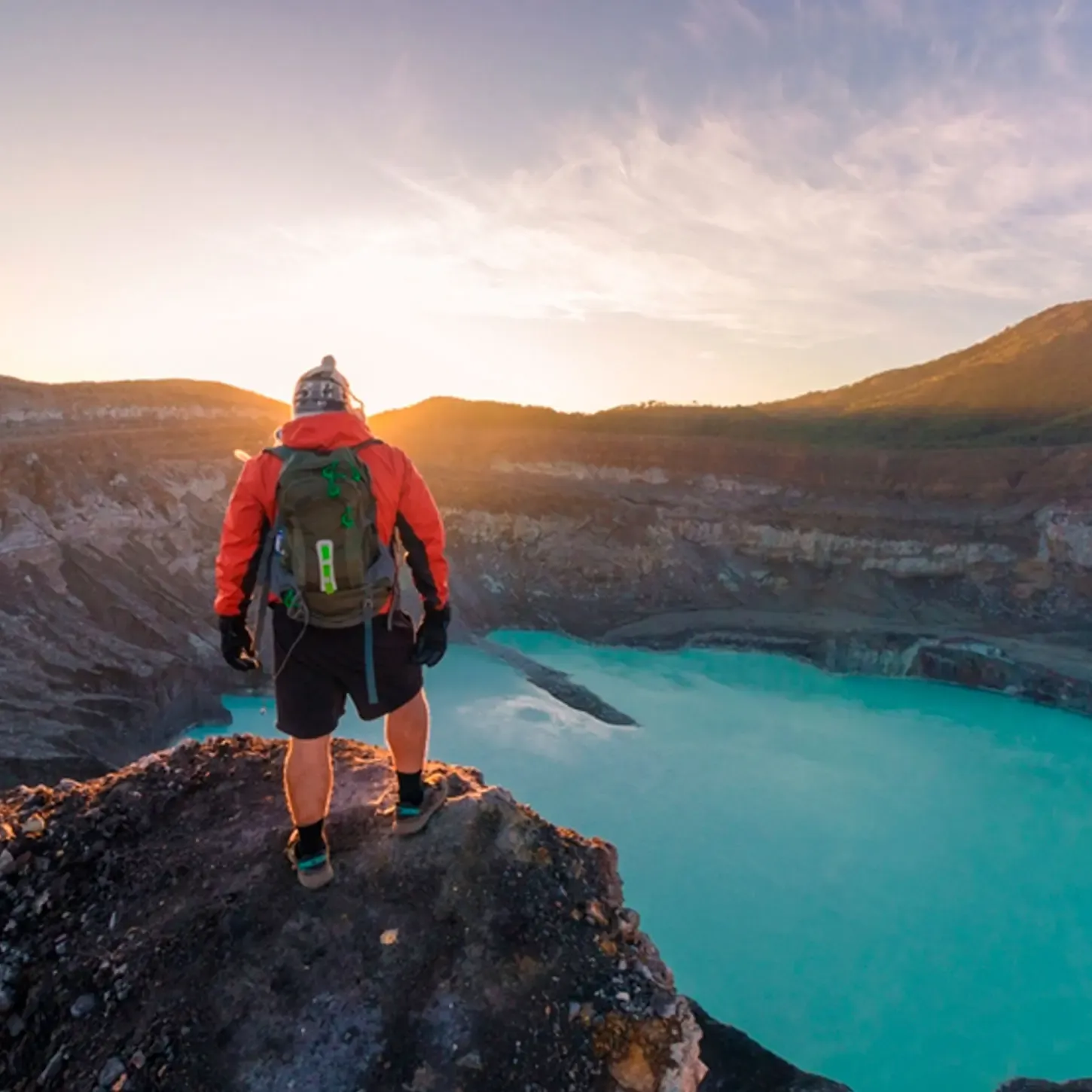 Mirador del cráter del Volcán Poás, al norte del cantón
