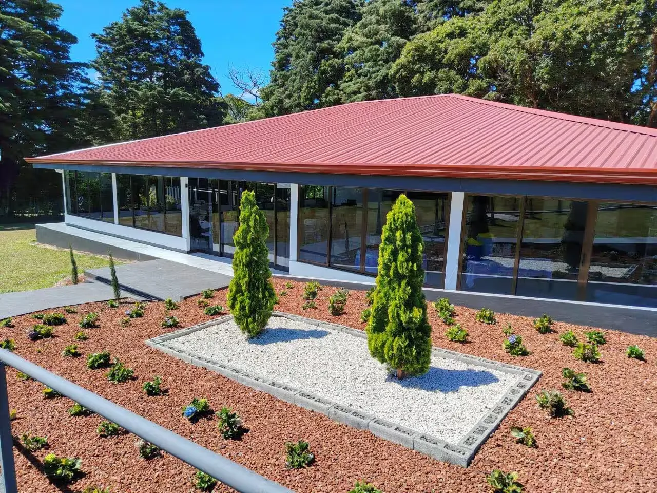 Sala de Eventos Los Pirineos, Salones de Eventos en Sabana Redonda de Poás