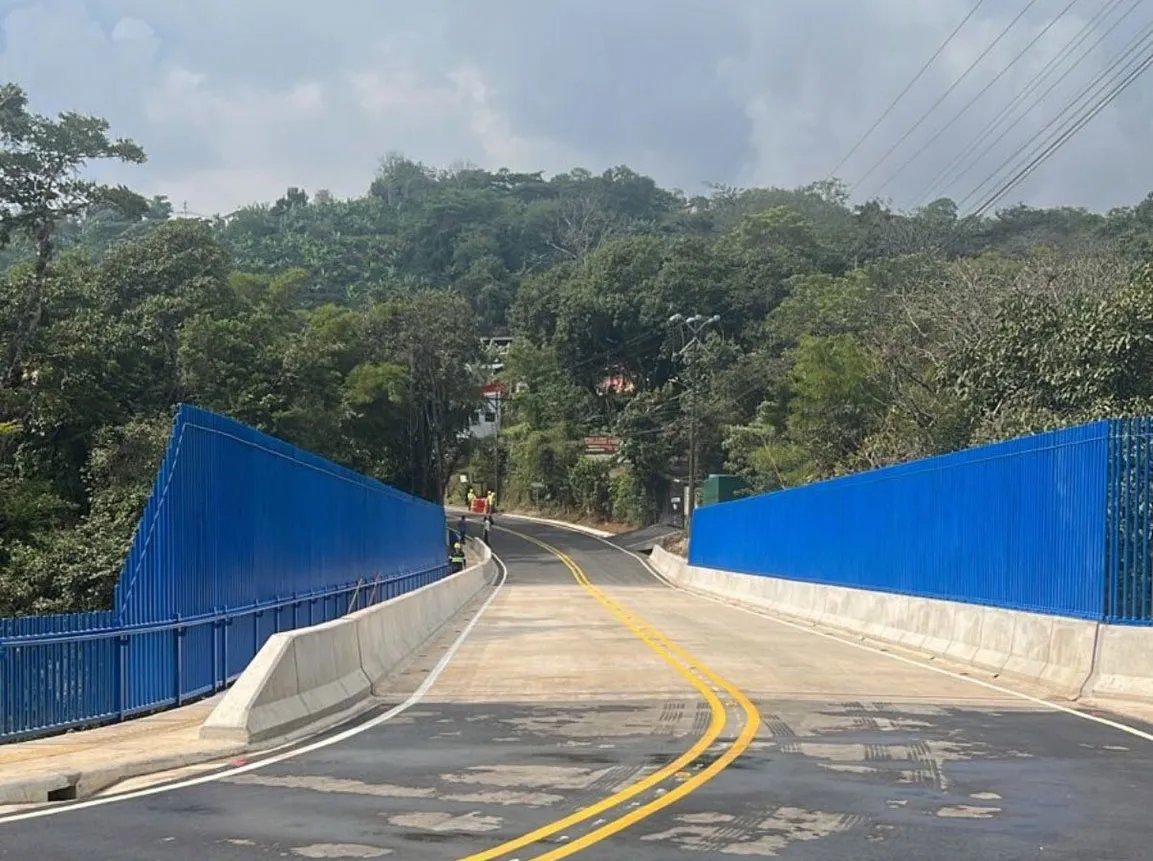 ¡Por fin! Abren el puente en Poás